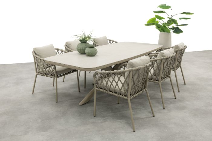 Sara/Soreno deens ovale tuinset 240x110 cm. - Latte